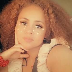 Meet your Posher, Genay